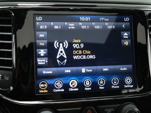 Used 2020 Jeep Grand Cherokee Overland AWD/4WD image 17