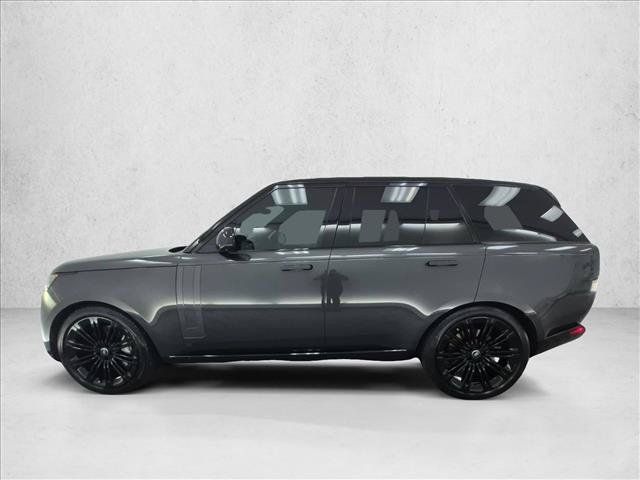 Certified 2025 Land Rover Range Rover SE AWD/4WD image 9