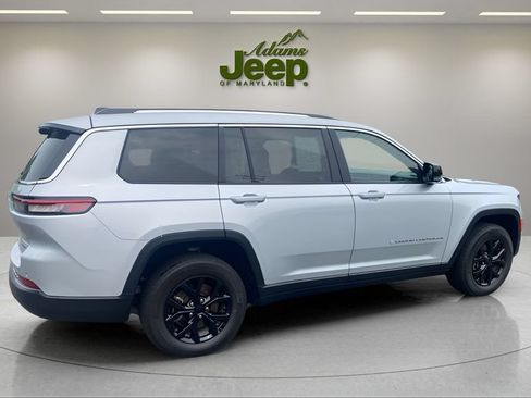 Used 2023 Jeep Grand Cherokee L Limited w/ Luxury Tech Group II AWD/4WD image 12