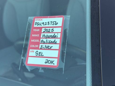 Used 2025 Hyundai Palisade SEL AWD/4WD image 9