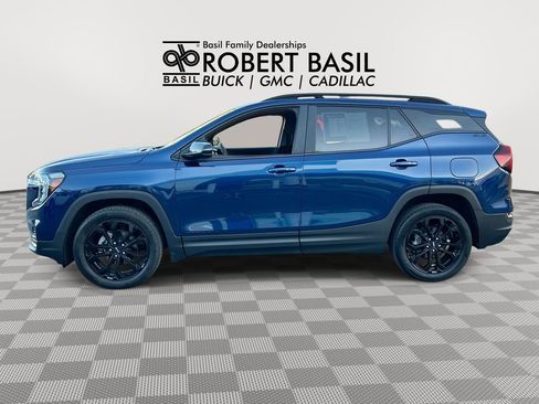 Used 2022 GMC Terrain SLE w/ Driver Convenience Package AWD/4WD image 5