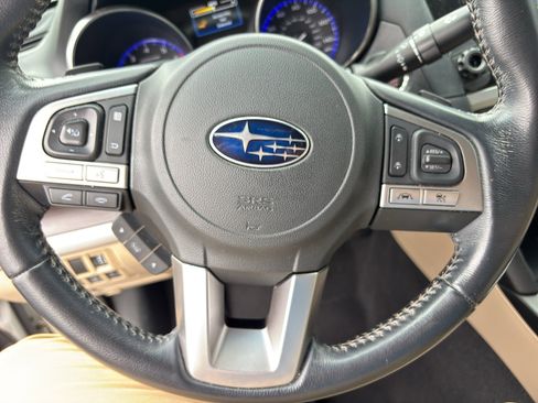 Used 2016 Subaru Legacy 2.5i Limited AWD/4WD image 9