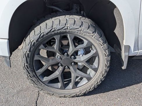 Used 2022 Chevrolet Silverado 1500 Custom image 15