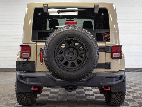 Used 2017 Jeep Wrangler Unlimited Rubicon image 4