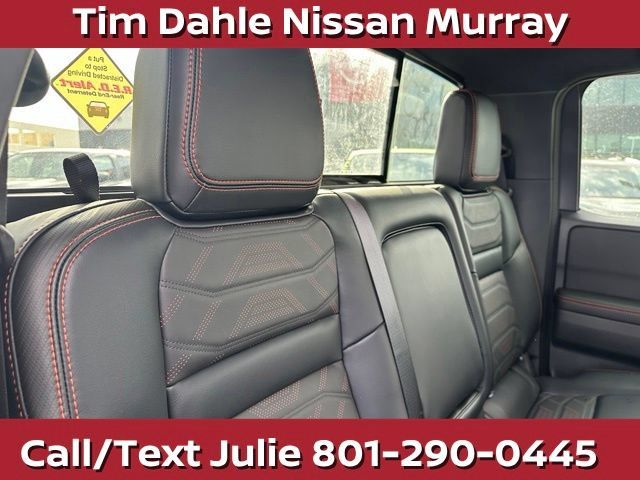 Used 2025 Nissan Frontier PRO-4X w/ Pro Premium Package AWD/4WD image 19