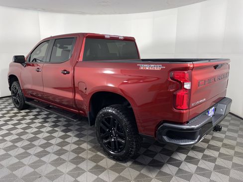 Used 2022 Chevrolet Silverado 1500 LT Trail Boss w/ Bed Protection Package image 9