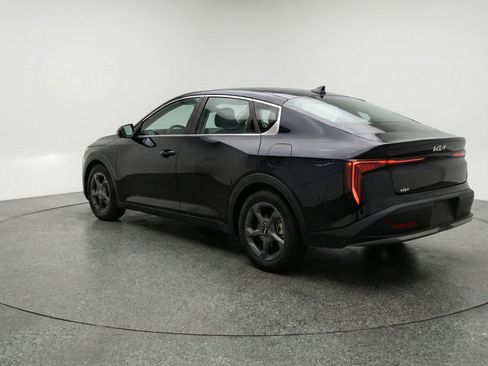 Used 2025 Kia K4 FWD image 6