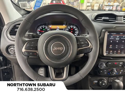 Used 2022 Jeep Renegade Latitude image 5