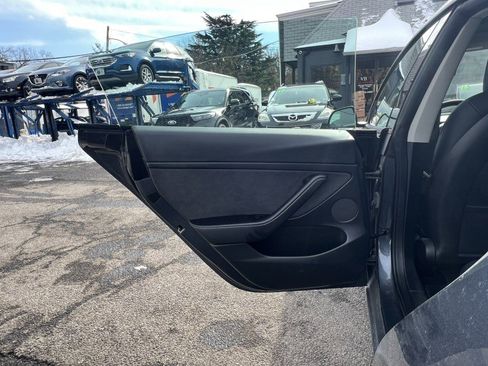 Used 2022 Tesla Model 3 Performance image 14