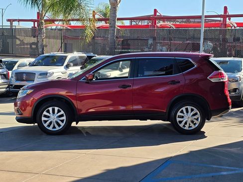 Used 2016 Nissan Rogue S image 11