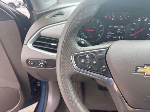 Used 2024 Chevrolet Malibu LT FWD image 17
