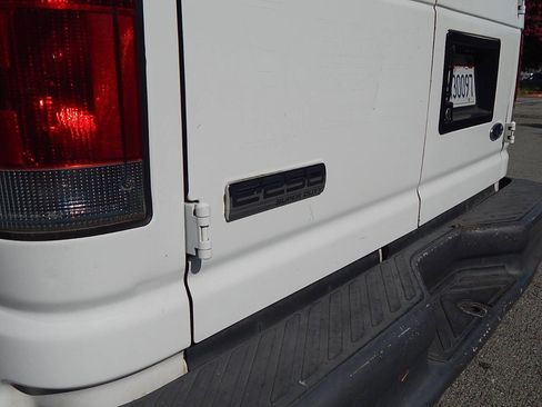 Used 2007 Ford E-250 and Econoline 250 image 13