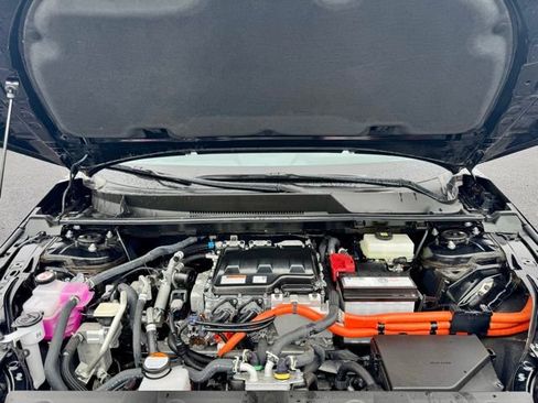 Used 2024 Subaru Solterra Limited image 10