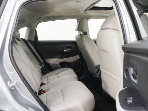 Used 2024 Honda HR-V EX-L image 12