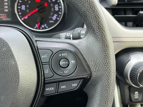 Used 2019 Toyota RAV4 XLE image 28