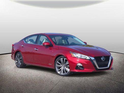 Certified 2019 Nissan Altima 2.0 Edition One FWD image 1