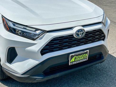 Used 2023 Toyota RAV4 XLE w/ Convenience Package AWD/4WD image 5