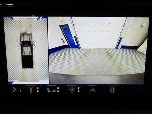 Used 2025 GMC Sierra 2500 AT4X image 15