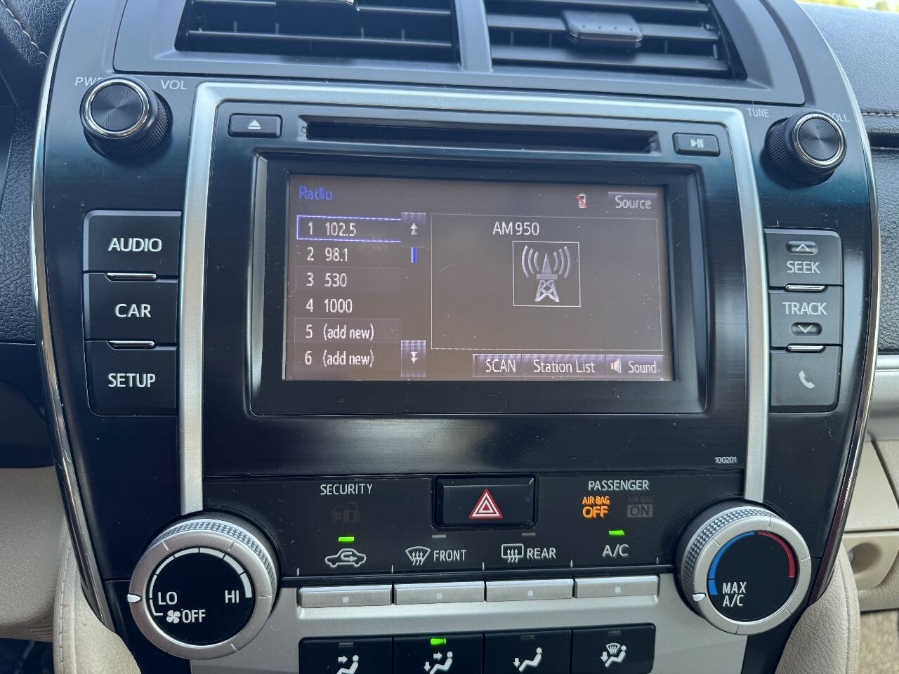 Used 2014 Toyota Camry LE FWD image 22
