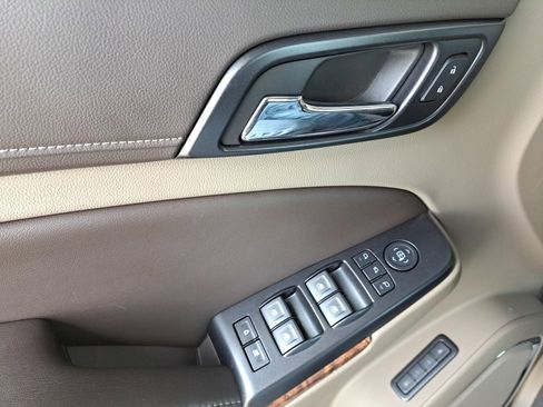 Used 2019 Chevrolet Tahoe Premier image 32