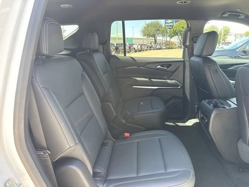 Certified 2026 Chevrolet Traverse LT FWD image 29