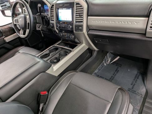 Used 2017 Ford F250 Lariat w/ Chrome Package AWD/4WD image 32