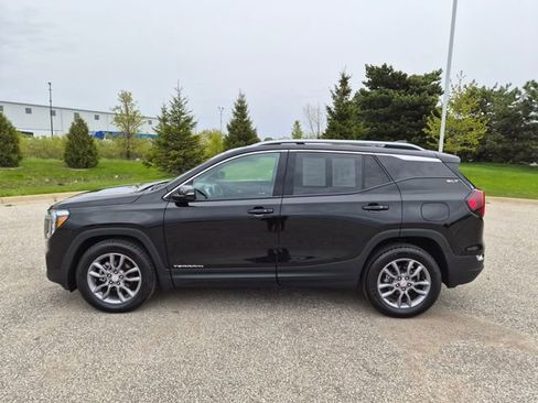 Used 2022 GMC Terrain SLT w/ Infotainment Package II AWD/4WD image 8