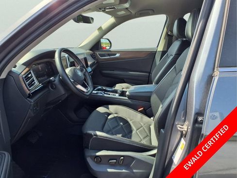 Used 2024 Volkswagen Atlas SE AWD/4WD image 7