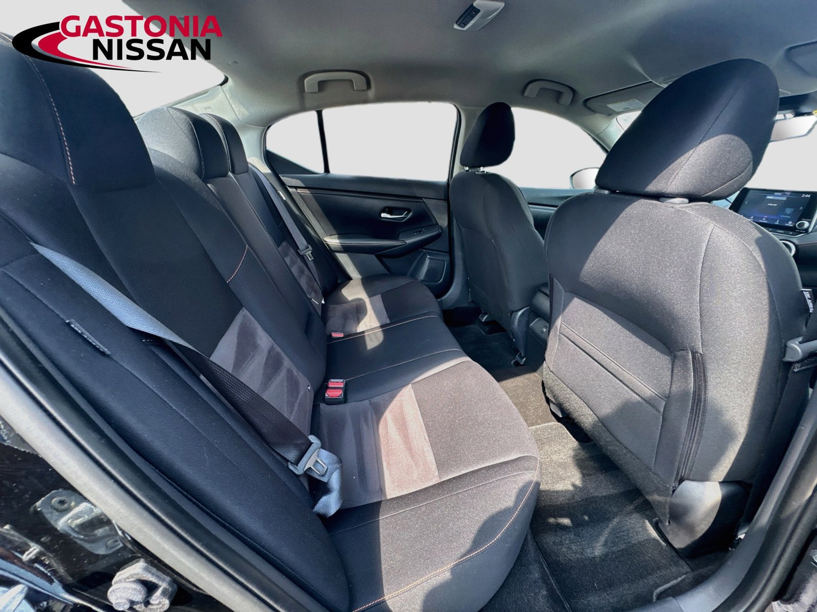 Used 2022 Nissan Sentra SR w/ Electronics Package FWD image 34