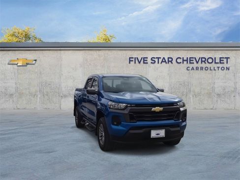 Used 2023 Chevrolet Colorado LT w/ LT Convenience Package image 2