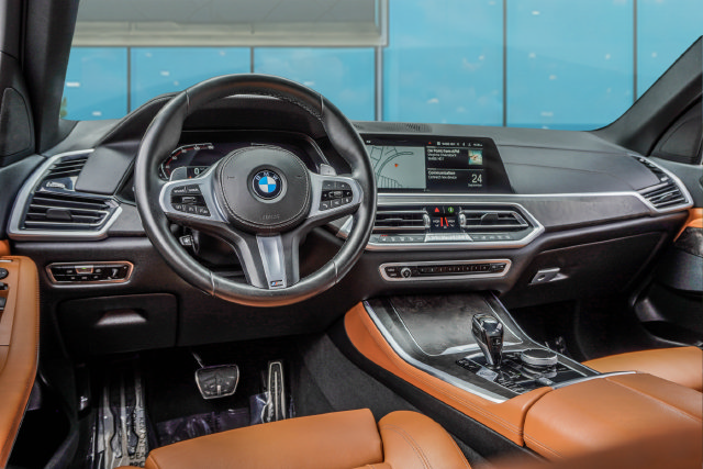 Used 2022 BMW X5 sDrive40i w/ M Sport Package RWD image 43