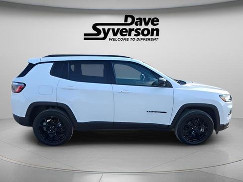 New 2026 Jeep Compass Latitude image 4