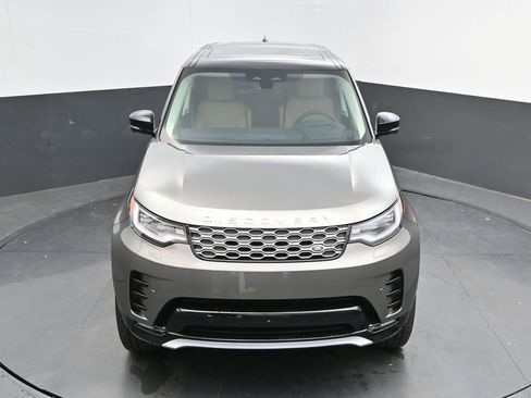 New 2025 Land Rover Discovery Metropolitan Edition AWD/4WD image 39