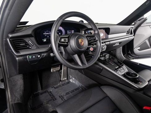 Certified 2025 Porsche 911 Carrera image 4