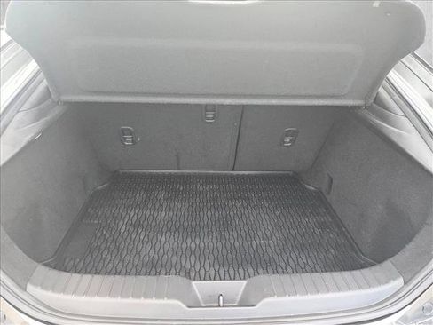 Used 2022 MAZDA MAZDA3 s image 6