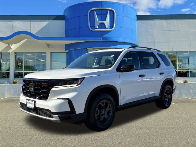 Used 2023 Honda Pilot TrailSport image 5