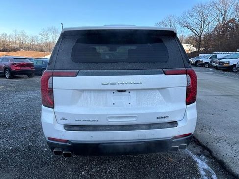 Certified 2025 GMC Yukon Denali Ultimate w/ LPO, Floor Liner Package image 4