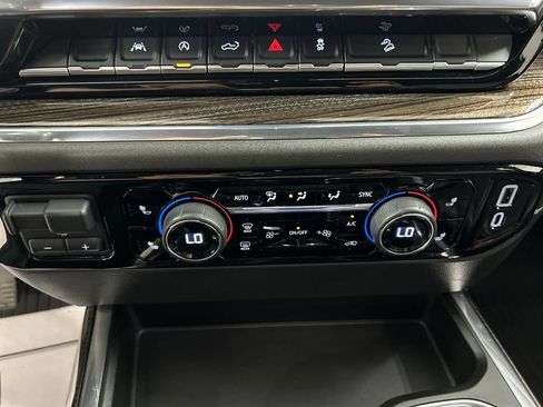 Certified 2023 Chevrolet Silverado 1500 LT Trail Boss w/ Convenience Package II AWD/4WD image 17