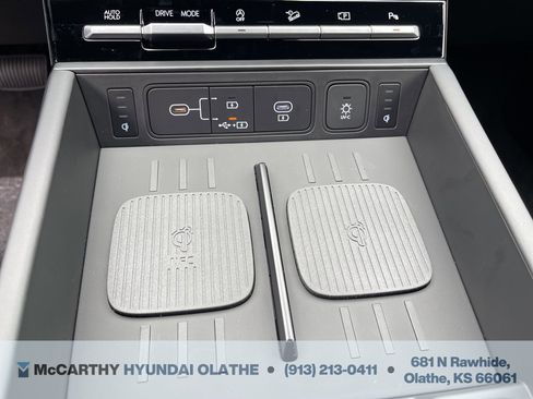 Used 2025 Hyundai Santa Fe Calligraphy w/ Tow & Go Package image 22