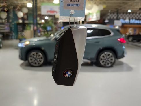 Used 2026 BMW X1 xDrive28i AWD/4WD image 4