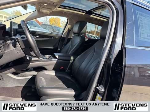 Used 2021 Lincoln Nautilus Reserve w/ Monochromatic Package image 16