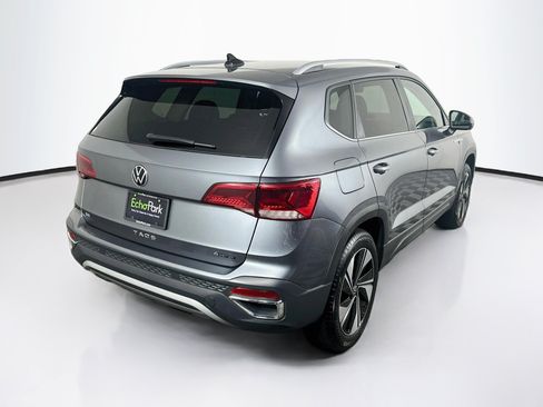 Used 2024 Volkswagen Taos SE AWD/4WD image 9
