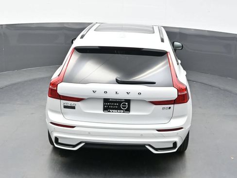 Used 2025 Volvo XC60 B5 Plus AWD/4WD image 33