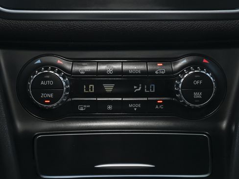 Used 2019 Mercedes-Benz CLA 250 image 33