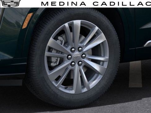 New 2025 Cadillac XT6 Premium Luxury image 9