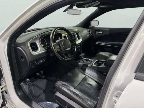 Used 2020 Dodge Charger SXT w/ Leather Interior Group RWD image 12