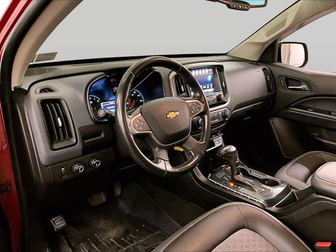 Used 2018 Chevrolet Colorado Z71 AWD/4WD image 12