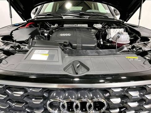 Used 2025 Audi Q5 2.0T Premium Plus w/ Premium Plus Package AWD/4WD image 6