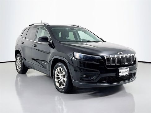 Used 2019 Jeep Cherokee Latitude Plus image 3