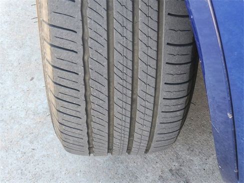 Used 2023 Cadillac XT6 Premium Luxury w/ Technology Package image 11